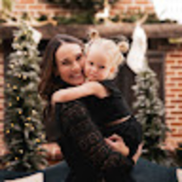 Meet your Posher, Eileen - Picture 1 of 1